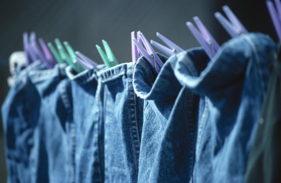 6 лайфхаков: как быстро высушить джинсы