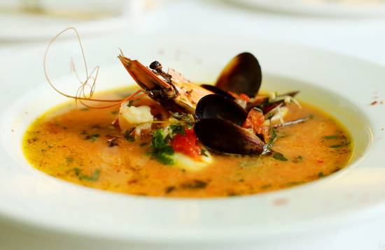 Французский буйабес — восхитительный суп для любителей моря